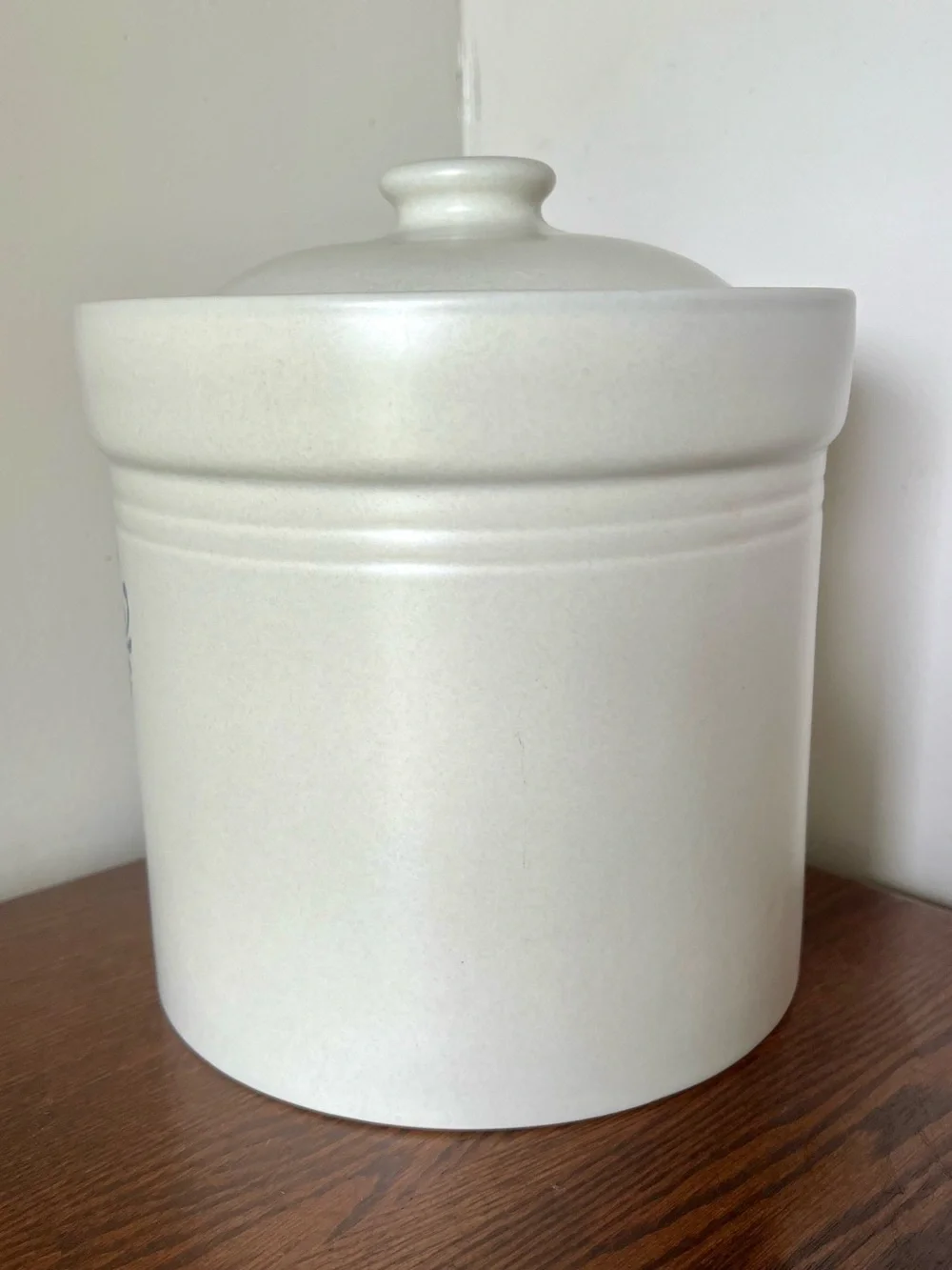 PFALTZGRAFF YORKTOWNE STONEWARE FLOUR CANISTER with LID 3.5 QUARTS